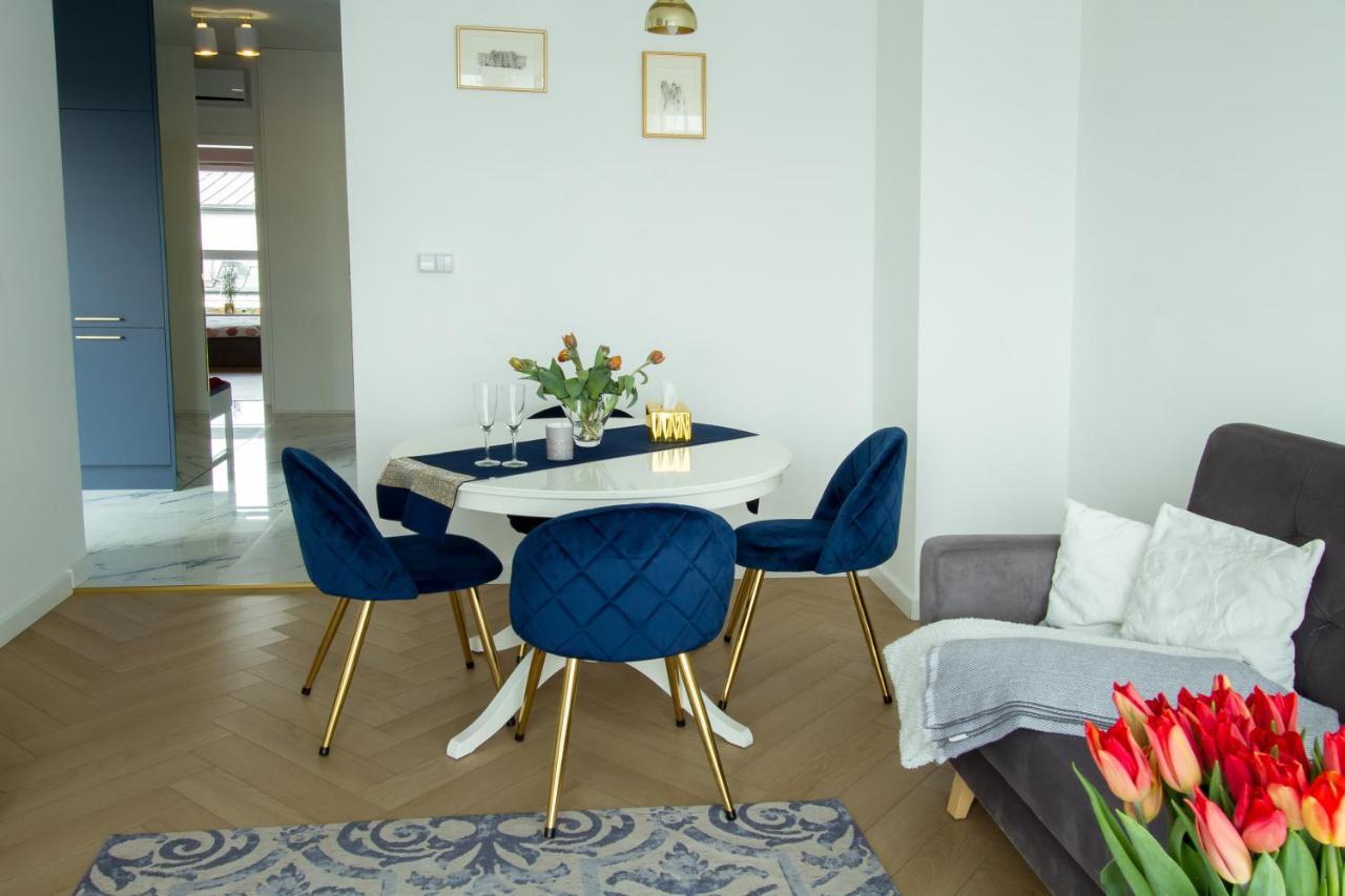 Nowy Apartment Przy Placu Szembeka Warschau Exterior foto