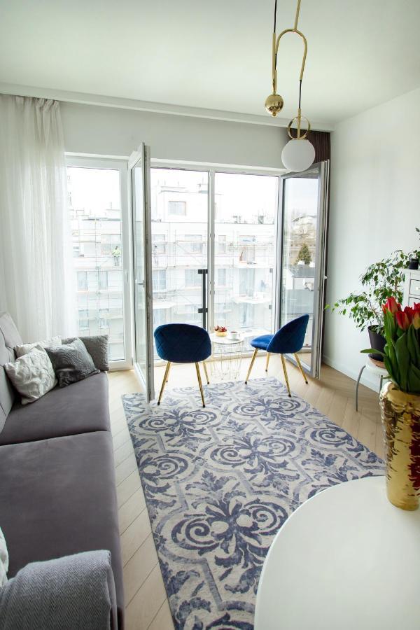 Nowy Apartment Przy Placu Szembeka Warschau Exterior foto