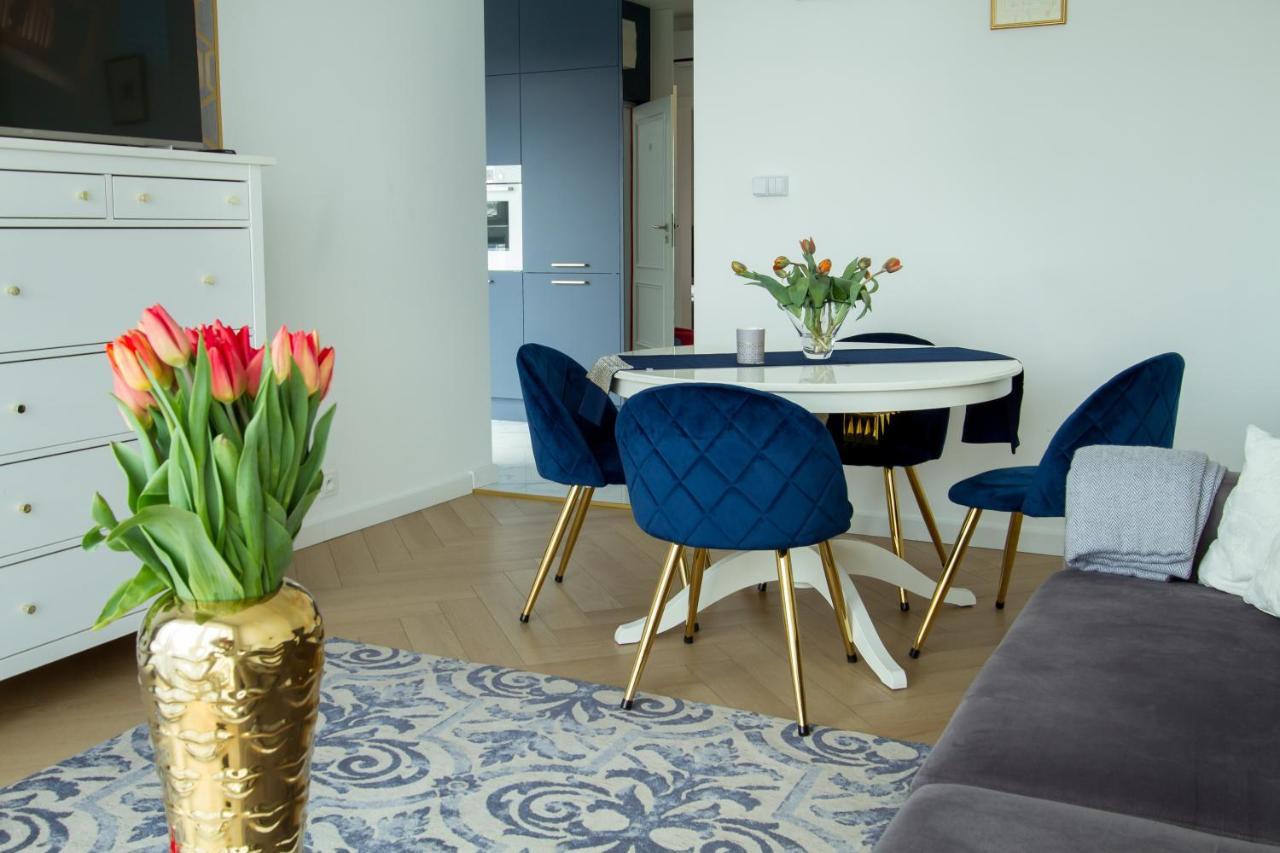 Nowy Apartment Przy Placu Szembeka Warschau Exterior foto