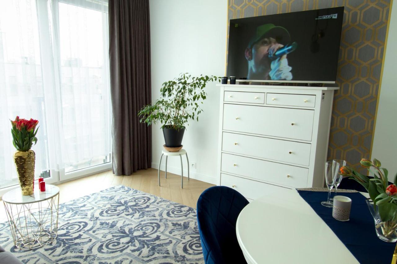Nowy Apartment Przy Placu Szembeka Warschau Exterior foto
