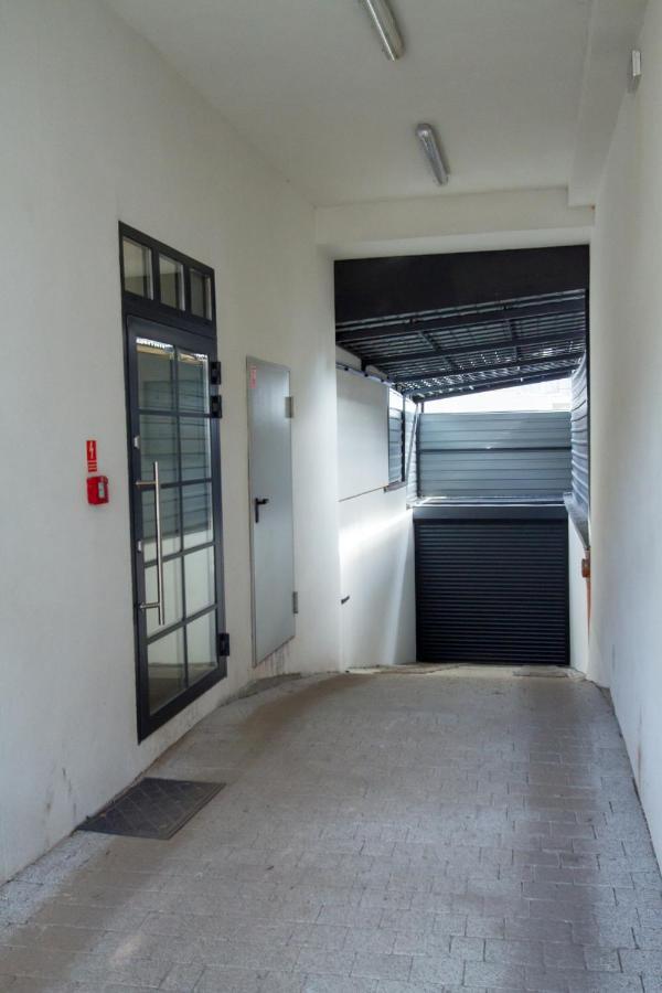 Nowy Apartment Przy Placu Szembeka Warschau Exterior foto