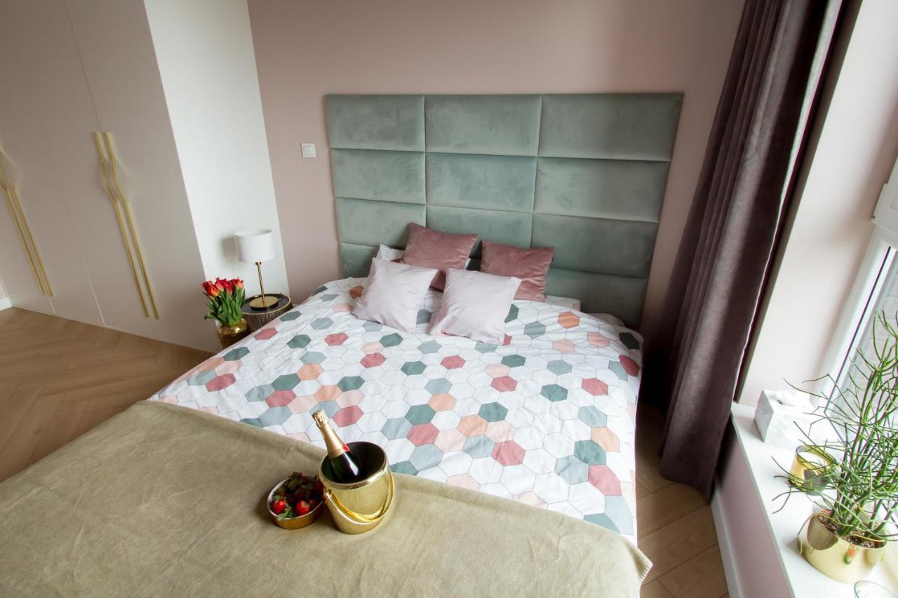 Nowy Apartment Przy Placu Szembeka Warschau Exterior foto